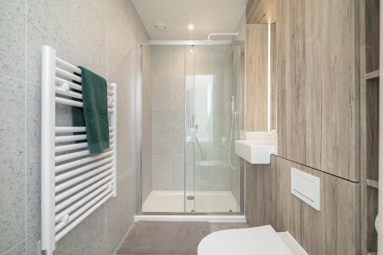 Luxury Spacious Flat With Communal Gardens And Parking Londres Exterior foto
